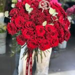 Buchet „Eternal Love” – 51 trandafiri roșii