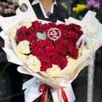 Buchet trandafiri in forma de inima