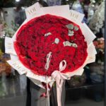 Buchet 105 trandafiri valentine's day