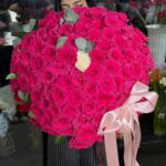 Buchet 101 trandafiri fucsia